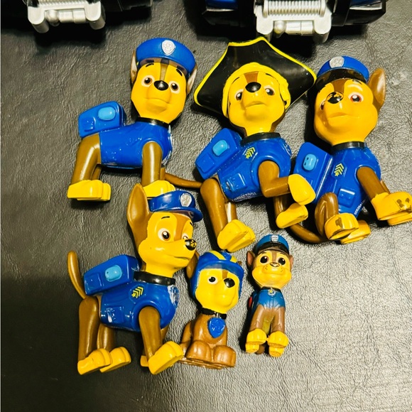 Huge Paw Patrol Toy Lot Figures And Vehicles 53 Pieces Total - Picture 10 of 13